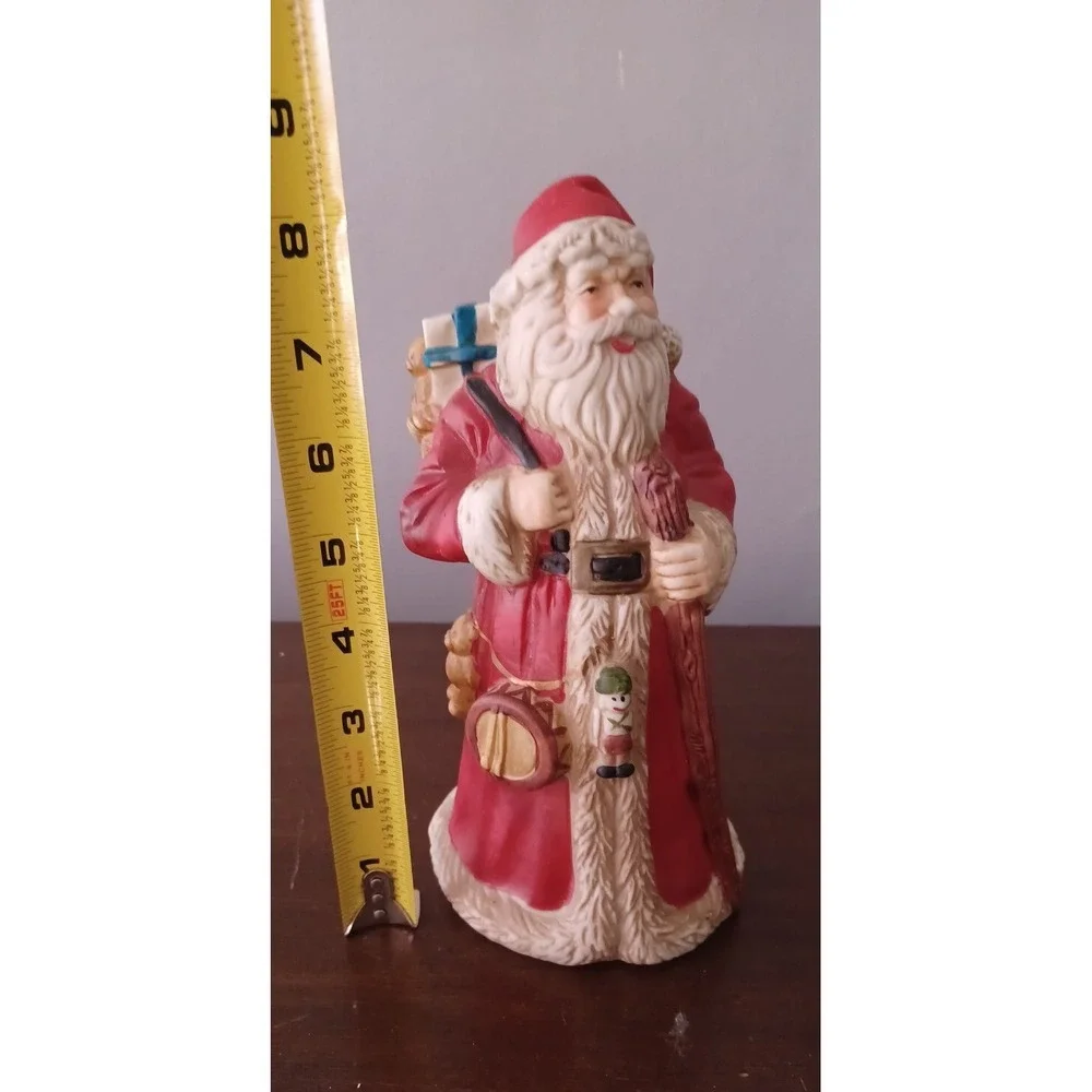 Vtg Musical St. Nicholas Santa wind up figurine Christmas. Rare. Doesn't work